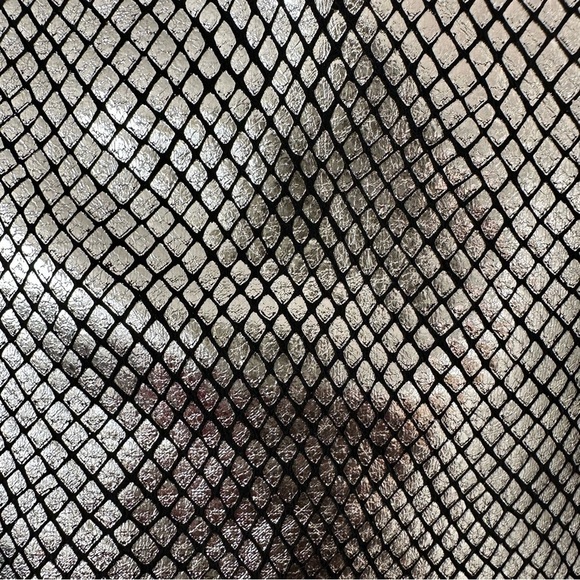 Kate Hewko-Metallic Fine Print Snake Skin Faux Cropped Moto Jacket (Large) - Picture 12 of 16